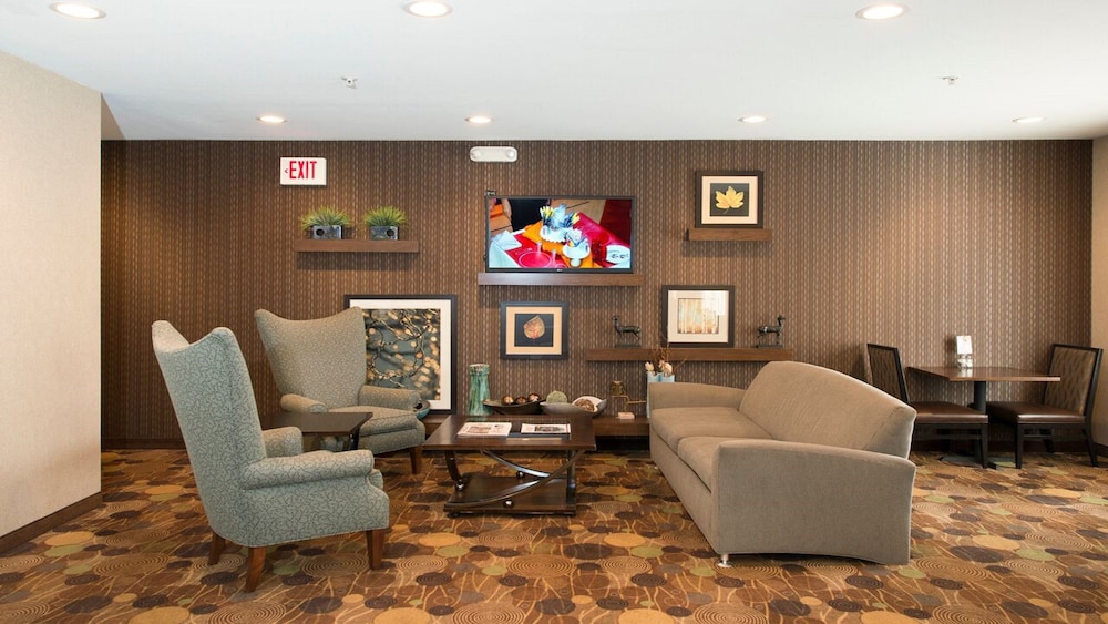 Holiday Inn Express Hotel And Suites Chicago Deerfield Lincoln 43/50