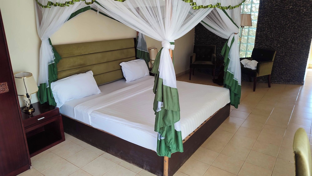 AA Lodge Amboseli 11/50
