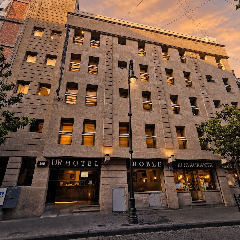 Hotel Roble 1/38