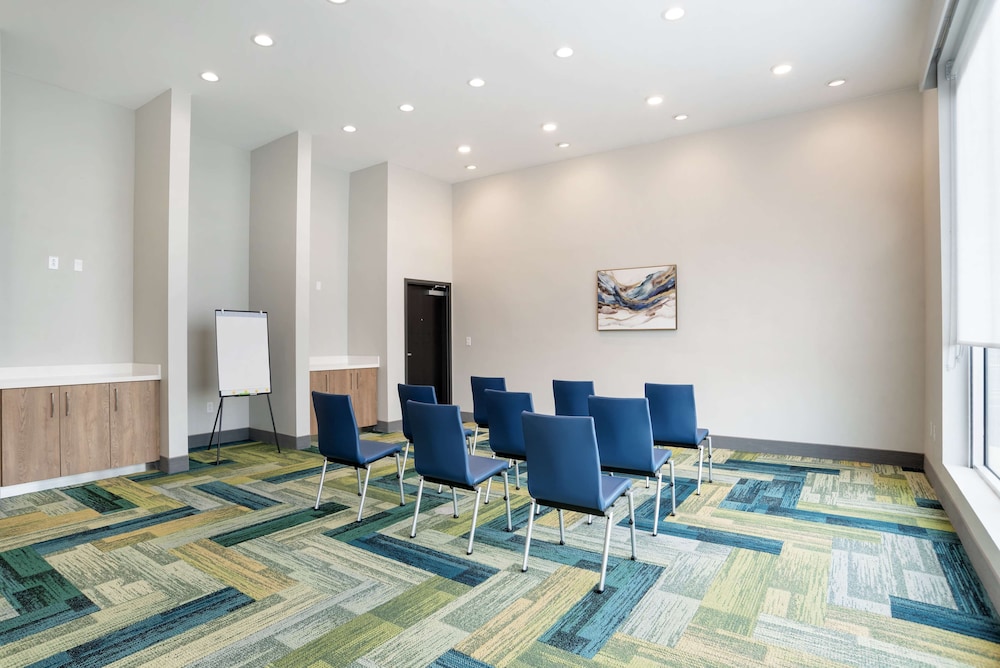 Best Western Plus Mobile Inn and Suites 14/24