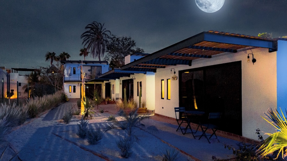 Inhouse Glamping 25/50