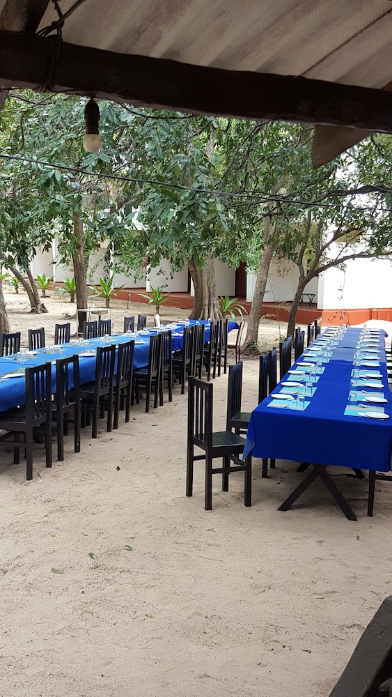 Nilaveli Crystal Blue Hotel 12/26