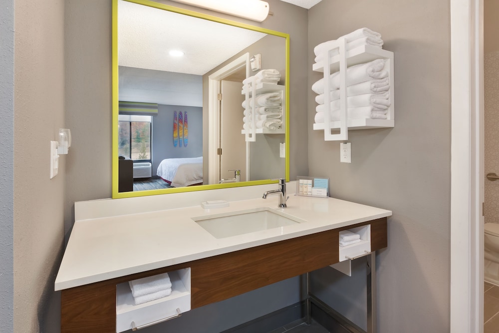 Hampton Inn Traverse City 10/45
