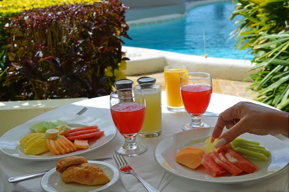 Barbados Beach Club 32/50