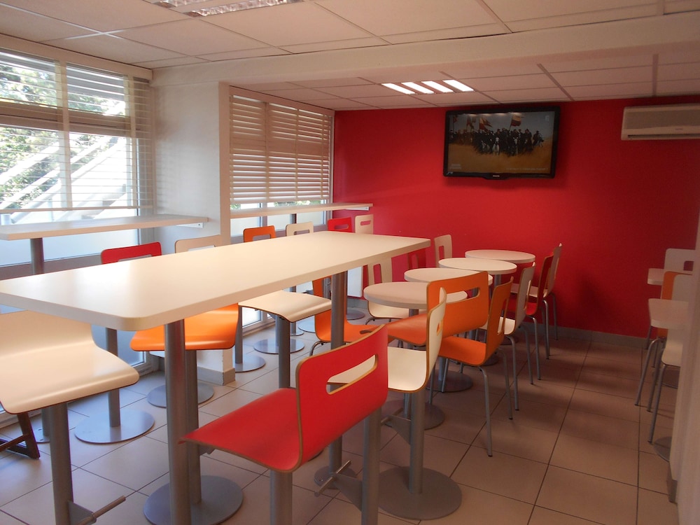 Premiere Classe Lyon Ouest - Tassin 46/59
