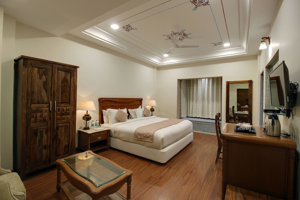 Times Kumbhalgarh Fort Resort-Pure Veg 12/45