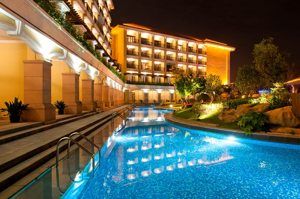 Hotel Shanghai Sheshan Oriental - Handwritten Collection 1/32