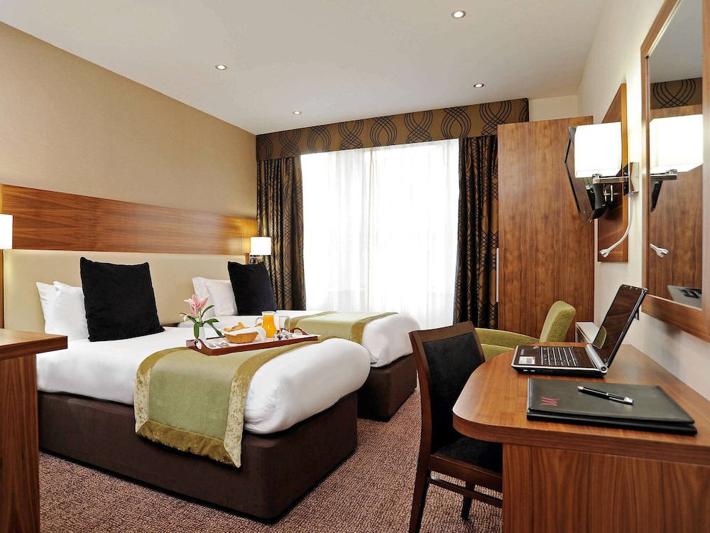 London Bloomsbury Square Hotel 18/71
