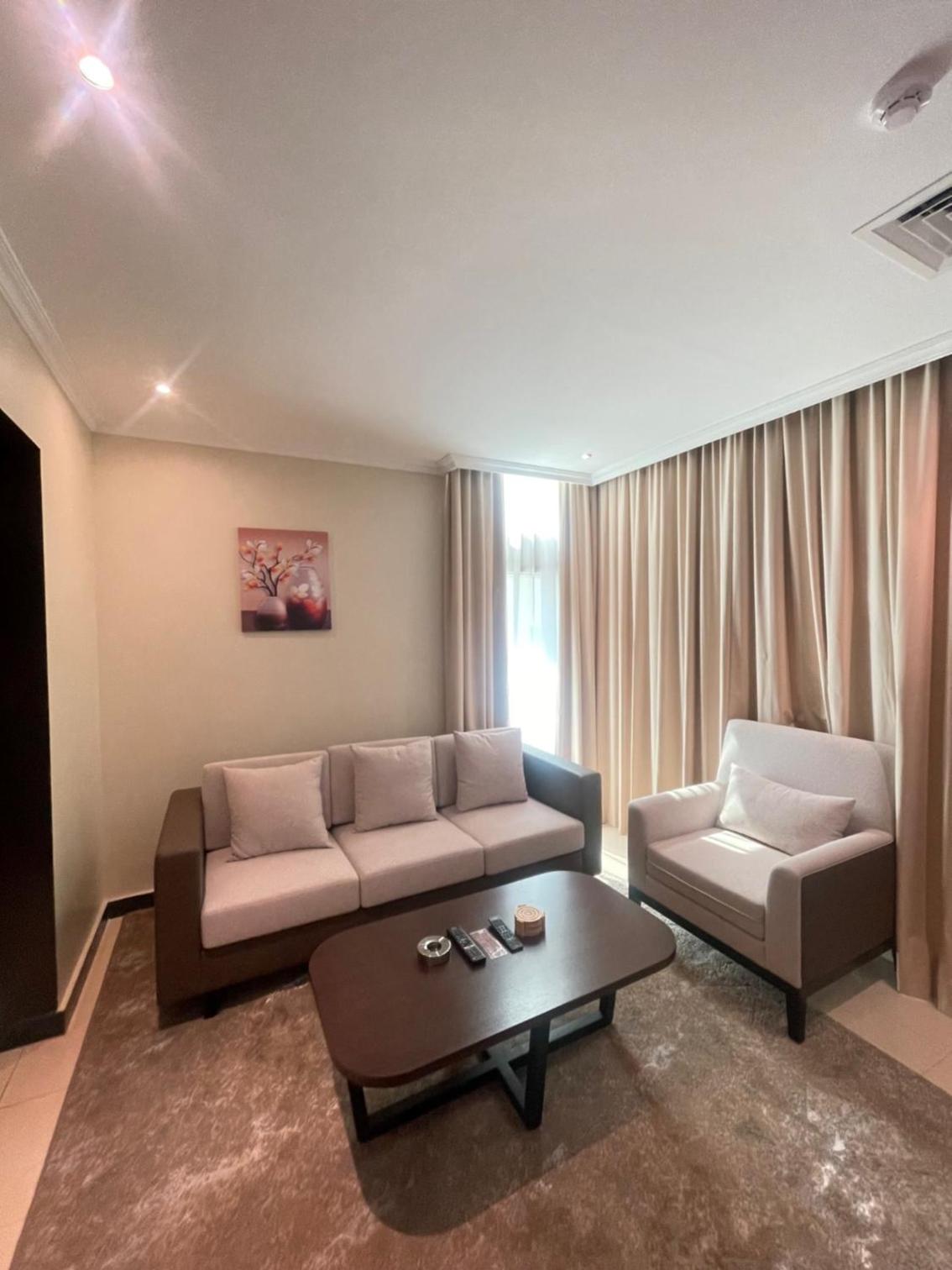 Ag Hotel 36/54