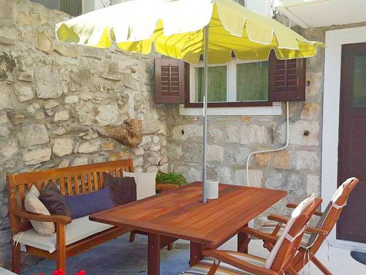 HOTEL APARTMANI SLAVICA 19/38