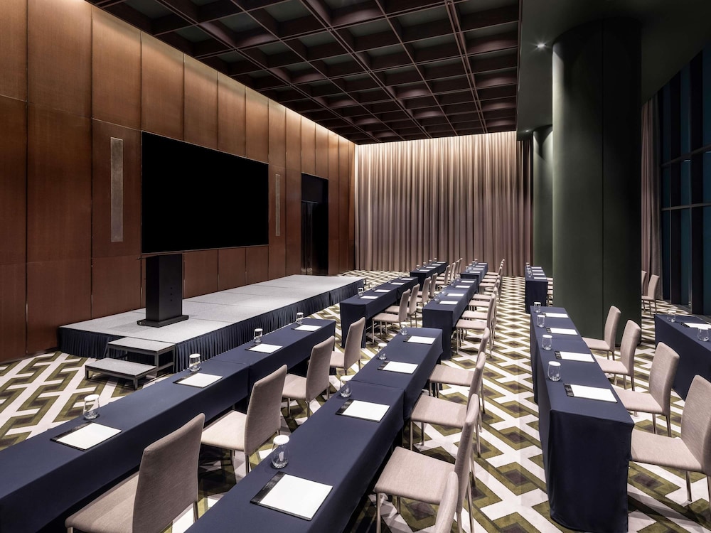 Mercure Ambassador Seoul Magok 60/67