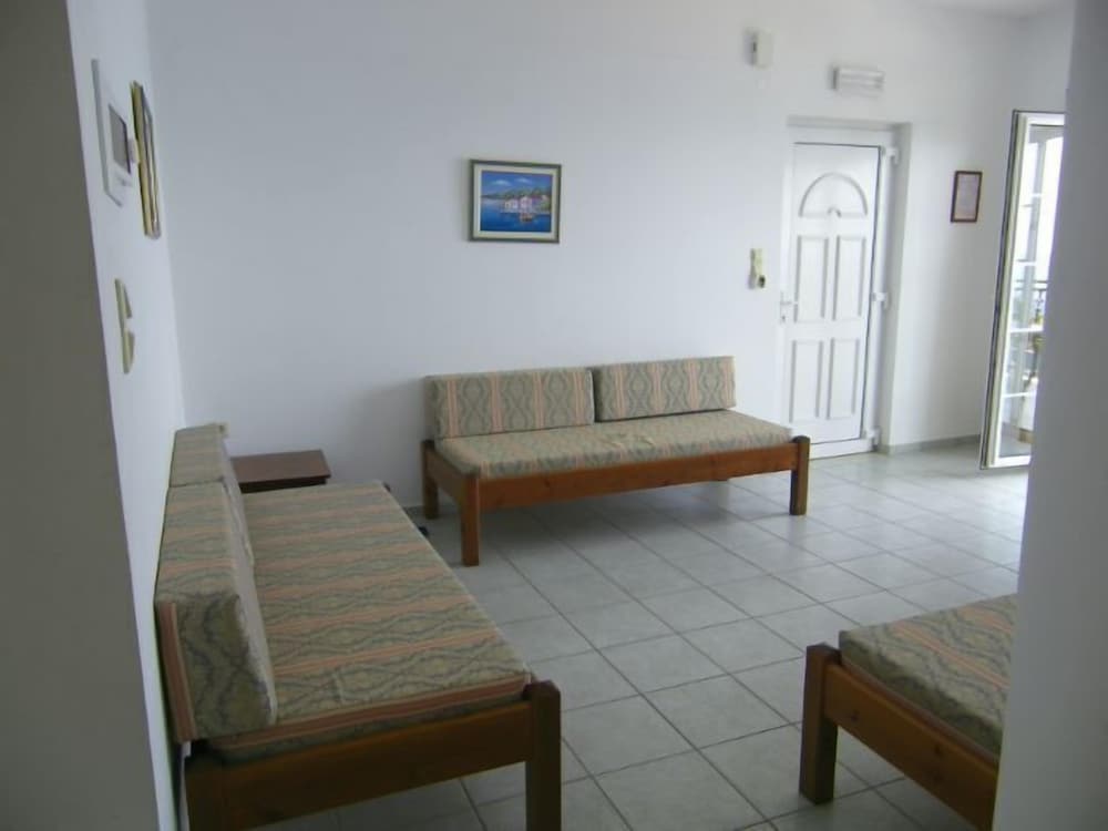 Cypriana Apartments 8/30