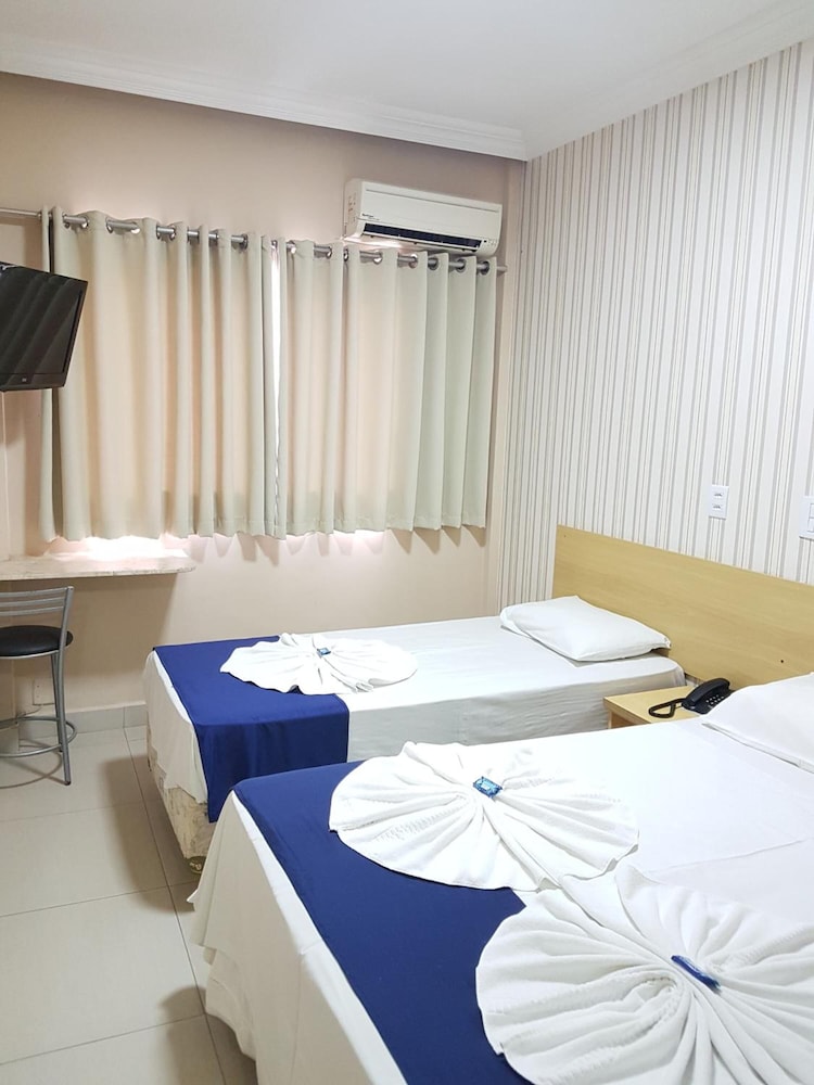 Astoria Hotel 20/68