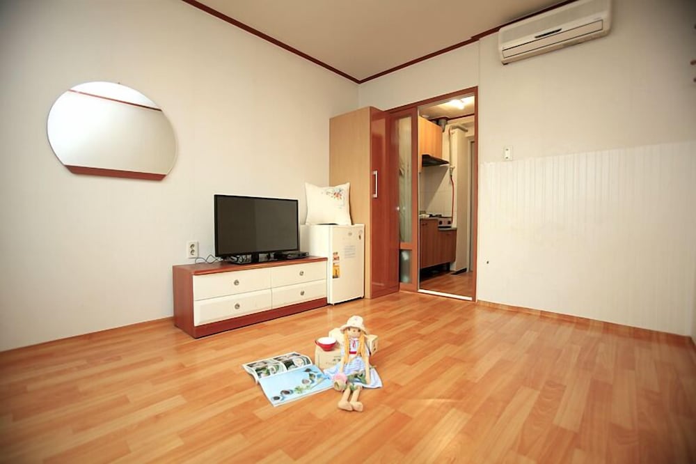 Mangsang East House 29/36