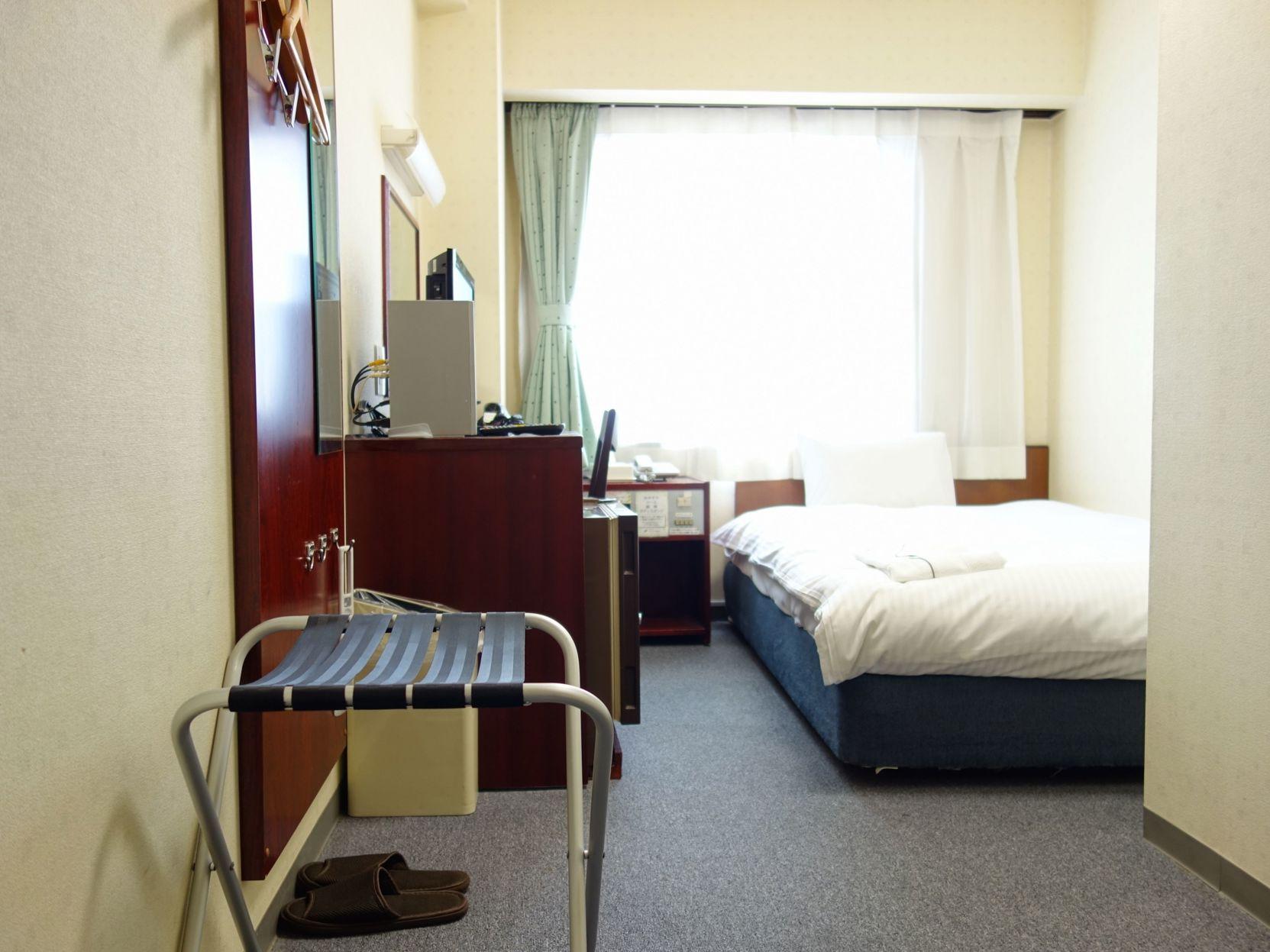 Semi Room, Single, Semi Double Bed