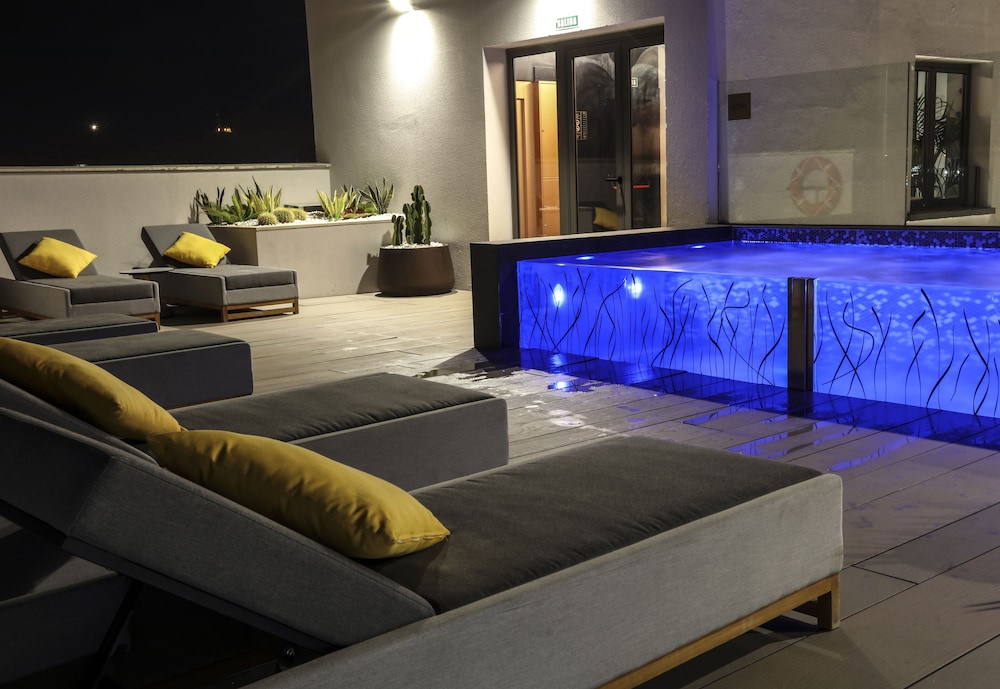 BLUESEA Design Plus Bex Hotel 10/67