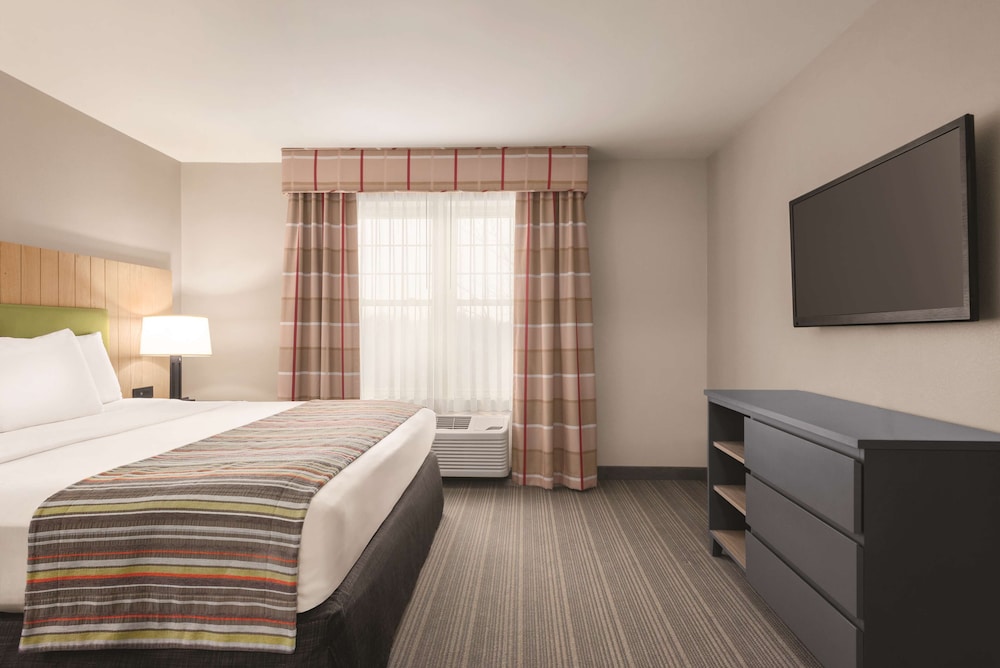 Country Inn & Suites by Radisson Schaumburg IL 8/33