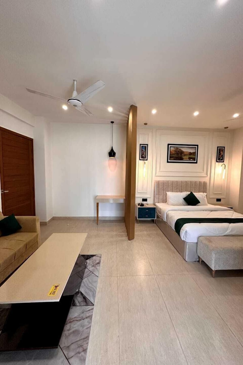 Sea Shell Legacy Hotel 10/10