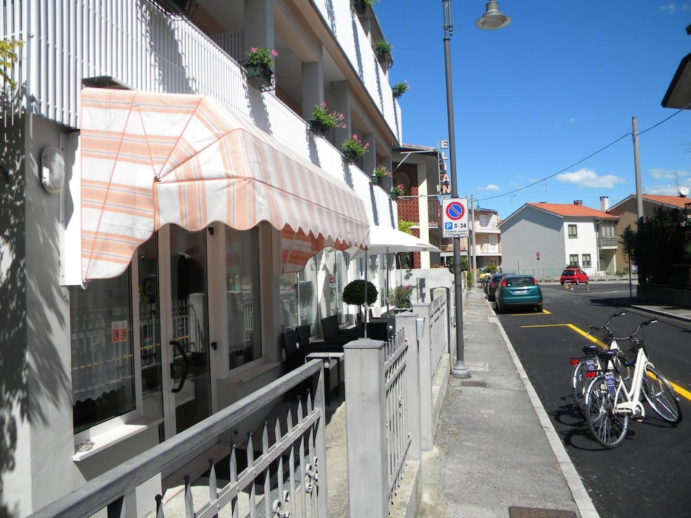 Hotel Eliani 46/47