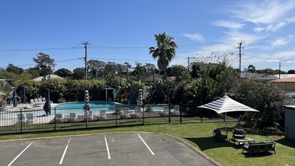 HOTEL FORSTER(FORMERLY LAKESWAY MOTOR INN) 38/65