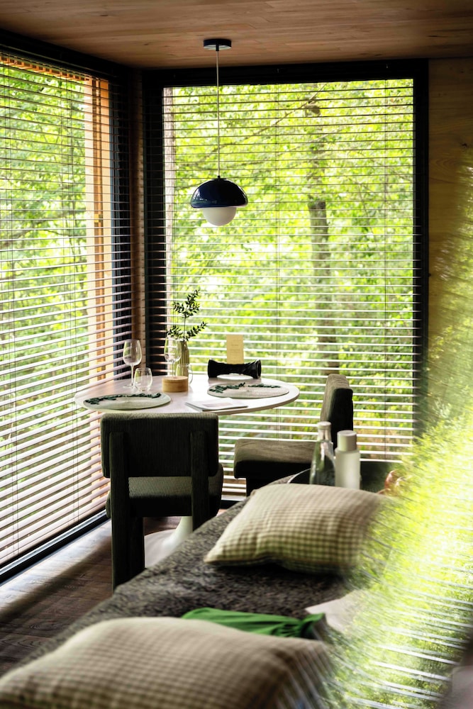 LOIRE VALLEY LODGES - HOTEL 25/50
