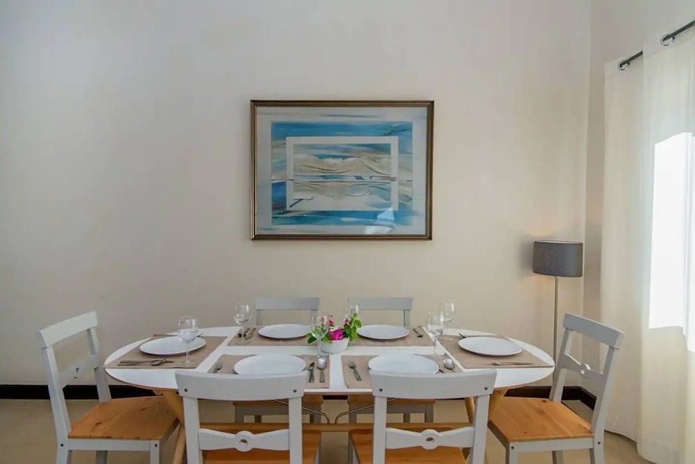 Nianna Coral Bay Splendid Townhouse 30/50