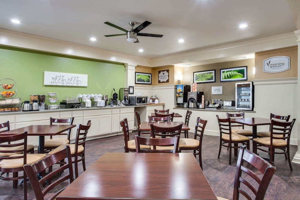 MainStay Suites at PGA Village 16/22