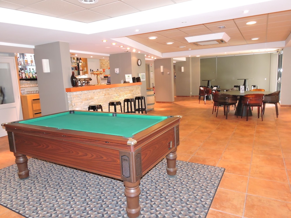 Ibis Styles Cognac 8/50
