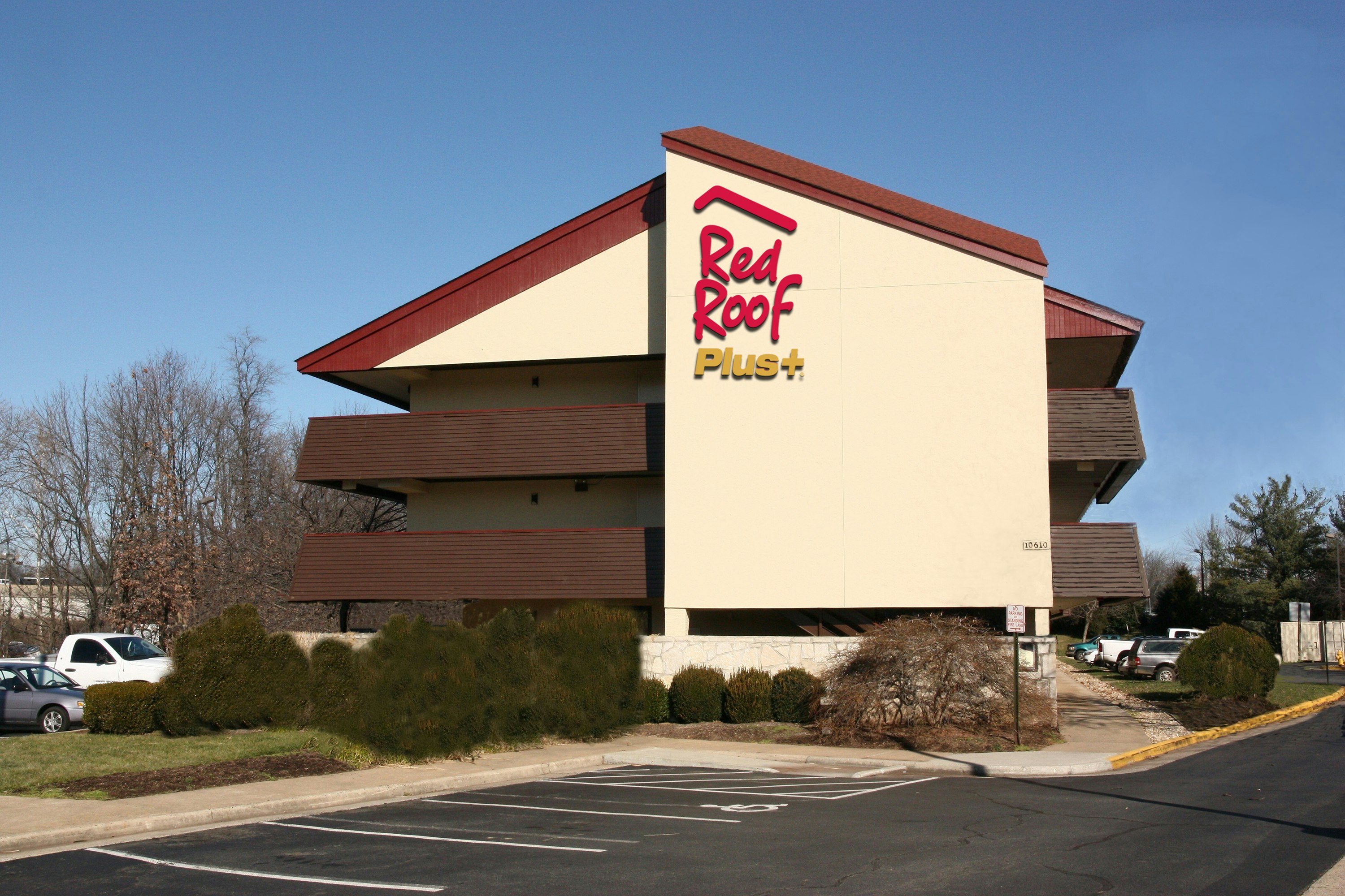 Red Roof Plus Philadelphia Airport 3/4