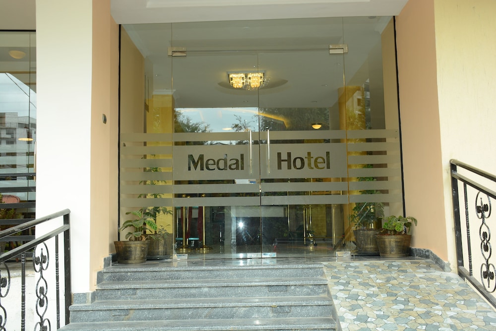 Medal Hotel 7/50