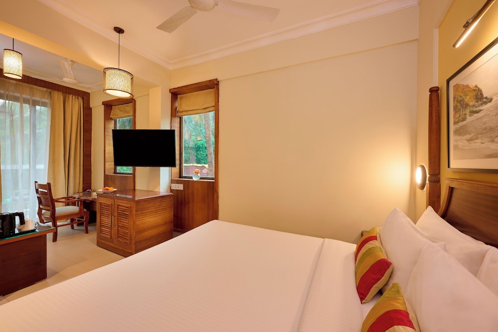 Sea Breeze Sarovar Portico Varca Goa 7/36