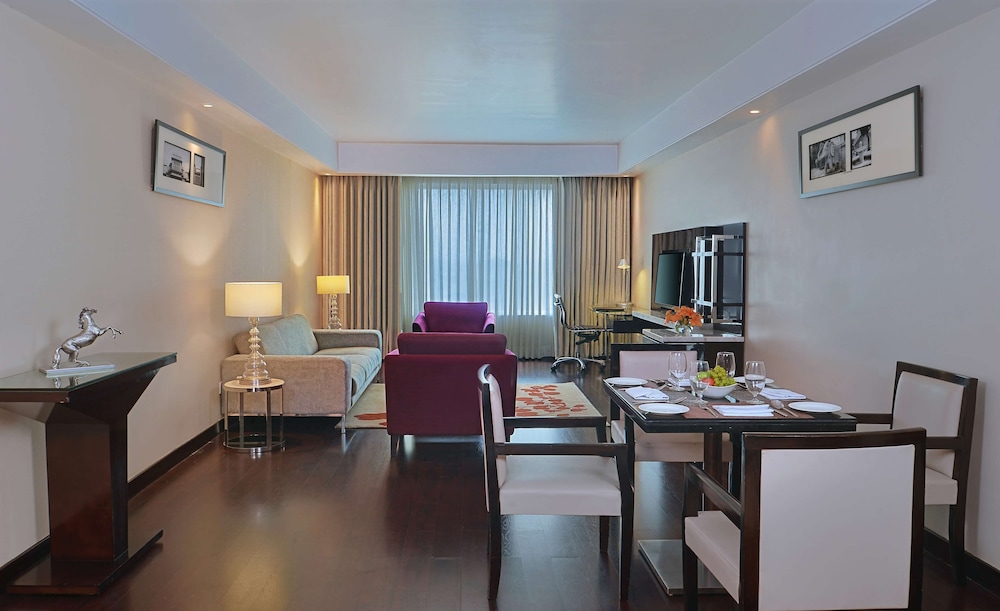 Radisson Hotel Agra 38/68