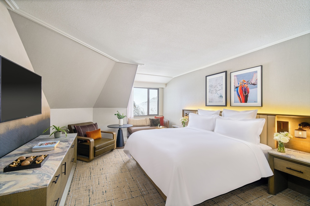 FAIRMONT GOLD, KING BED