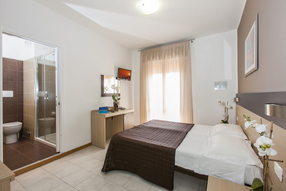 Hotel Gardenia 10/36