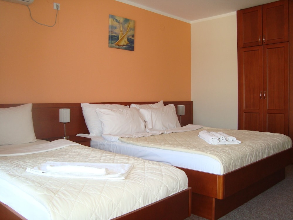 Mediteran Resort Ulcinj 4/17