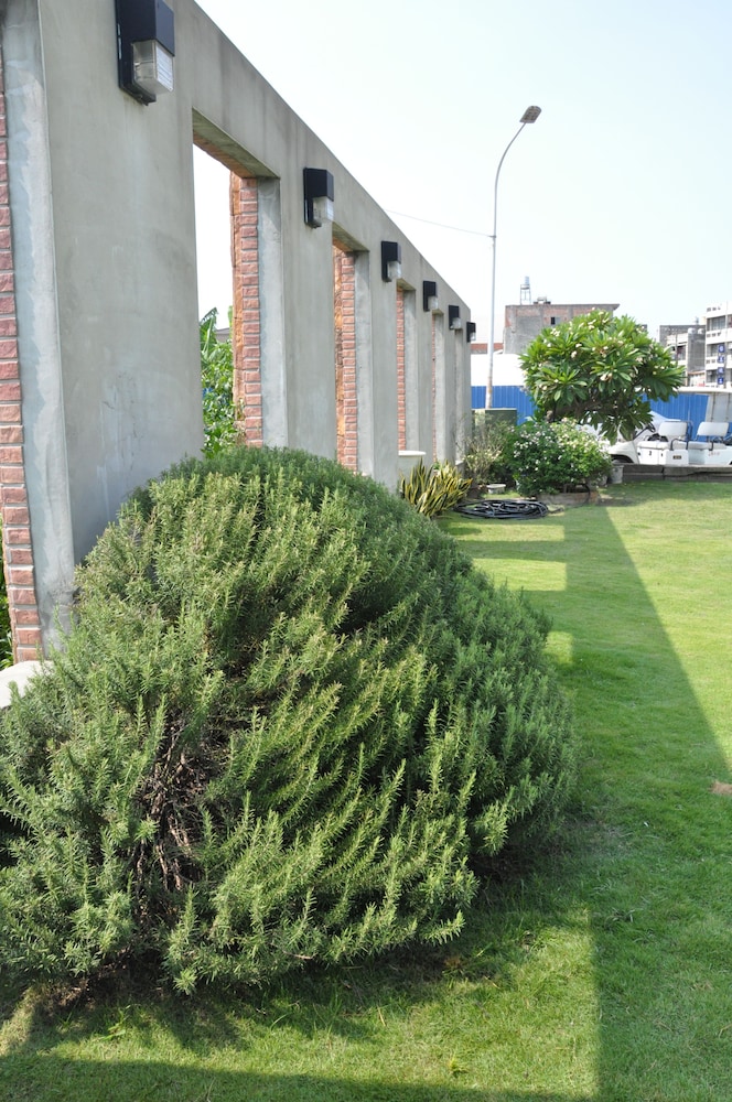 Lukang B&amp;B 35/39