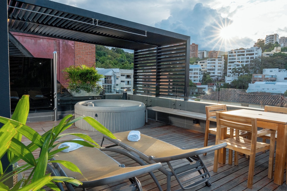 Hotel Ciudad Solar 32/50