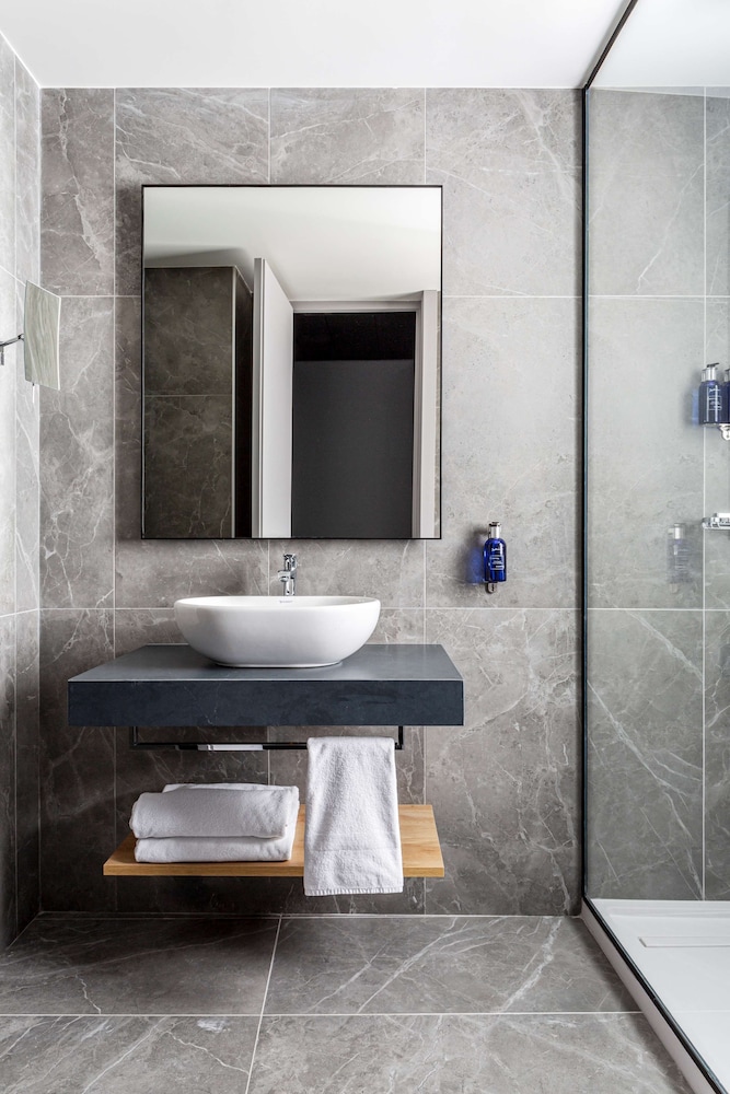 RADISSON BLU MADRID PRADO 34/74