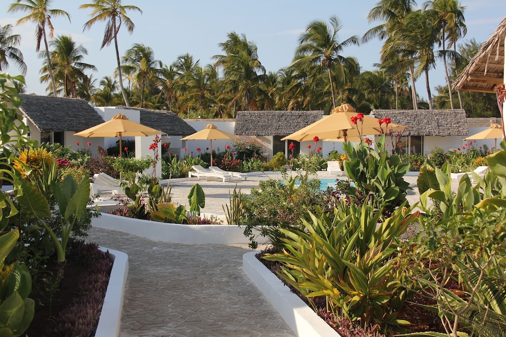 Dhow Inn Boutique Hotel 46/50
