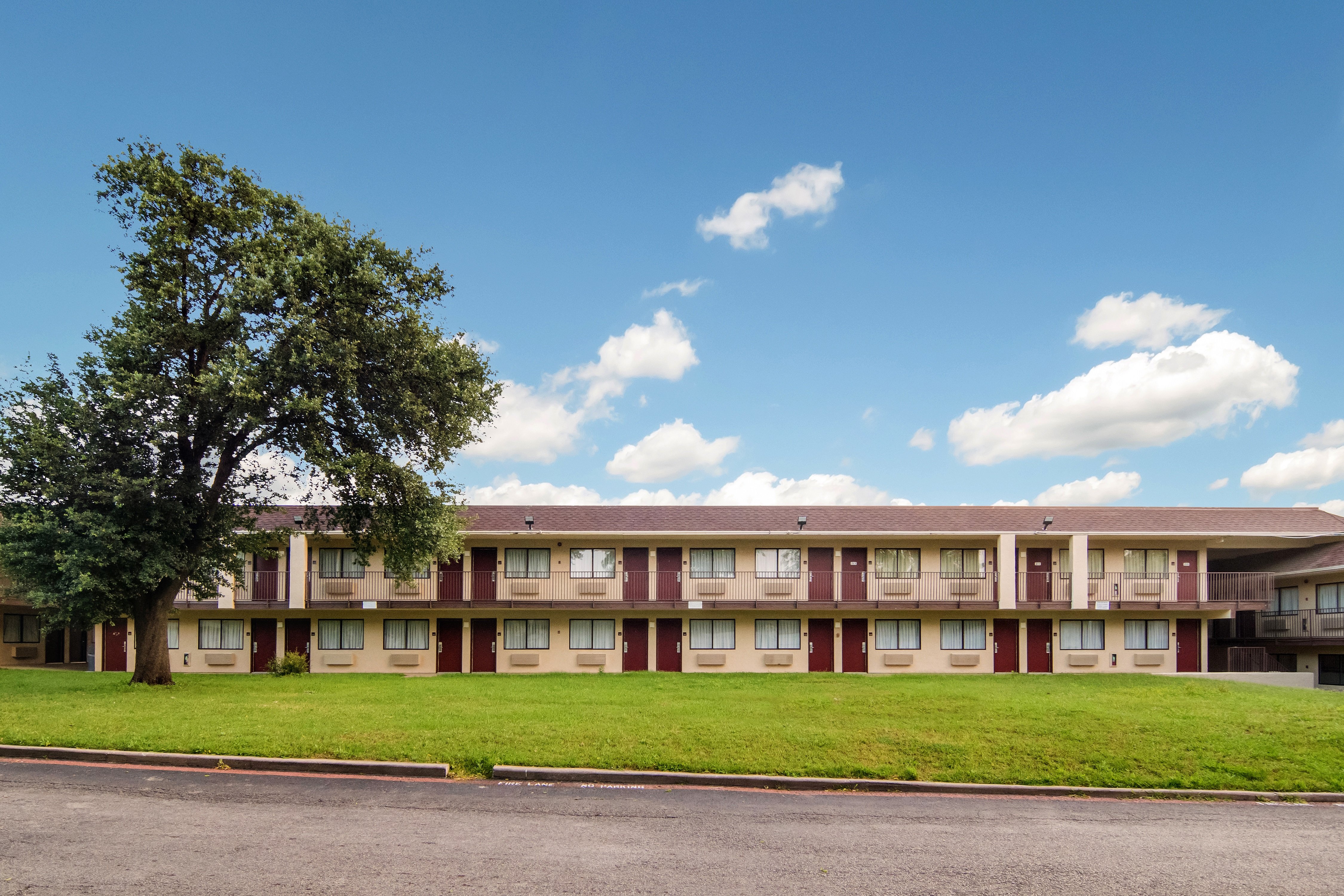 Red Roof Inn Fort Worth south 6/15