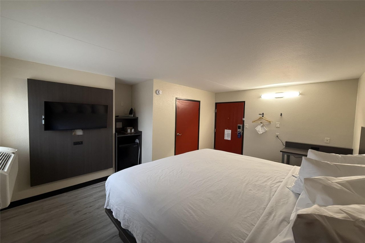 SureStay by Best Western Wichita Airport 14/16