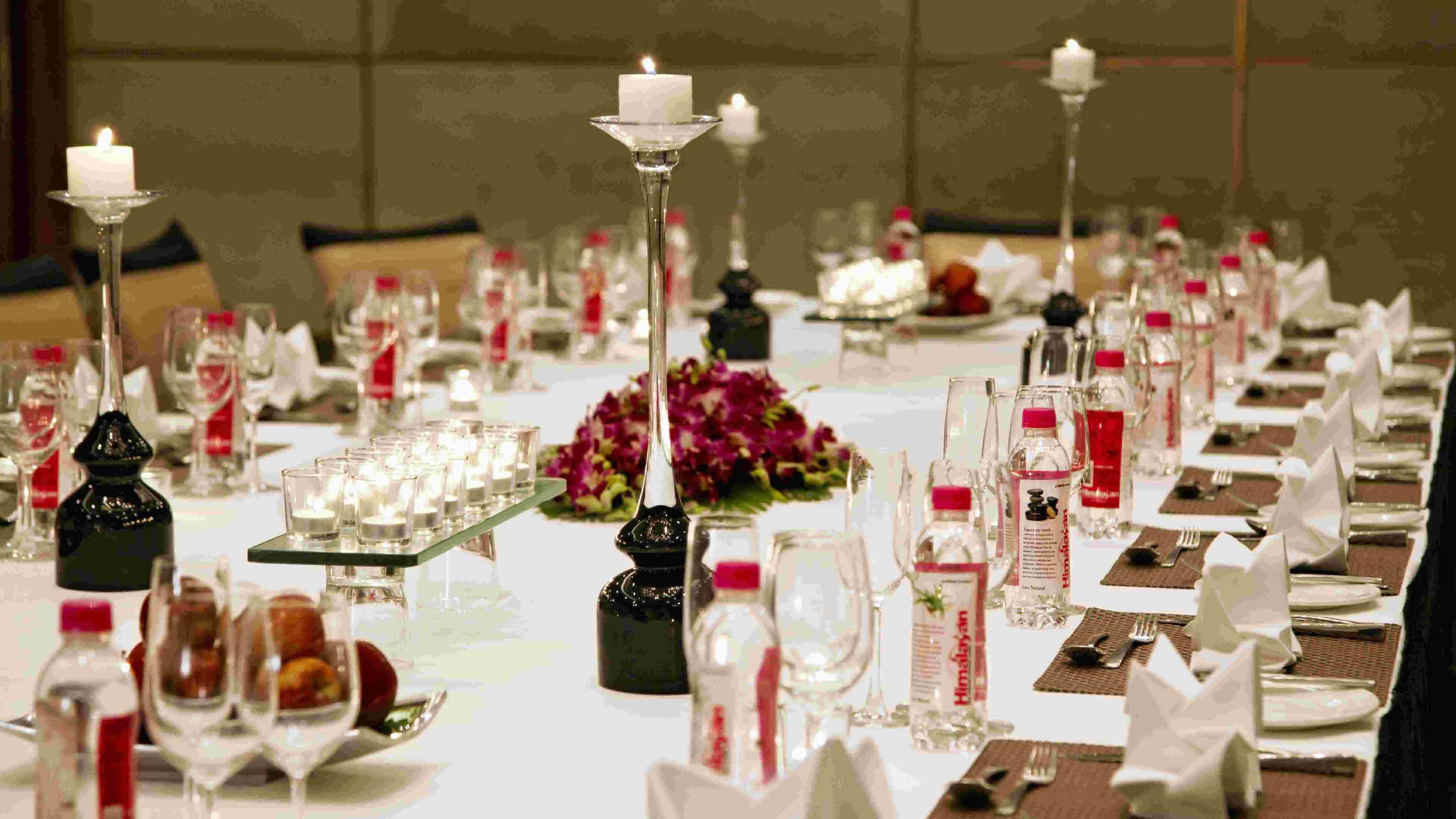 Holiday Inn New Delhi Mayur Vihar Noida 39/74