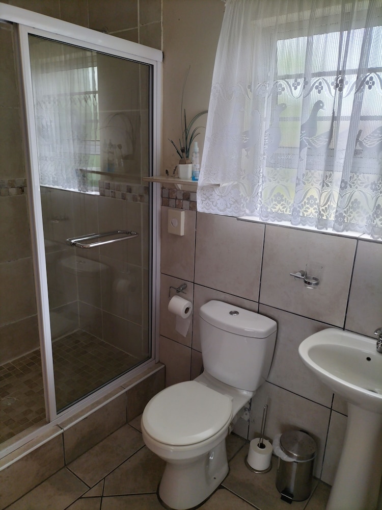 Aqua Marine Guest House 66/67