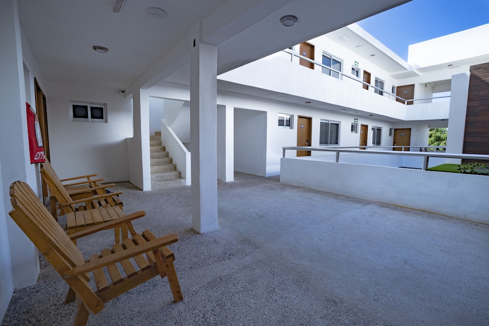Hotel Star Manzanillo 58/65