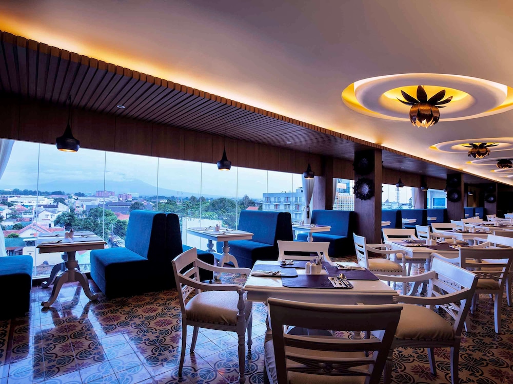 Grand Mercure Yogyakarta Adi Sucipto 52/70