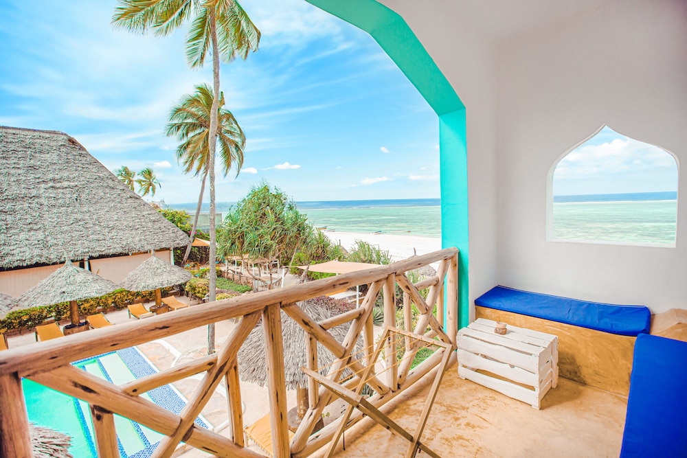AHG Sun Bay Mlilile Beach Hotel 51/75