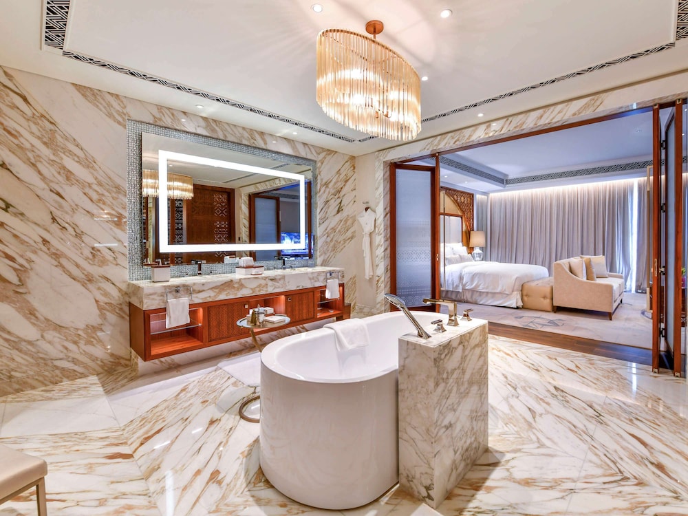 Royal Saray Resort 40/67