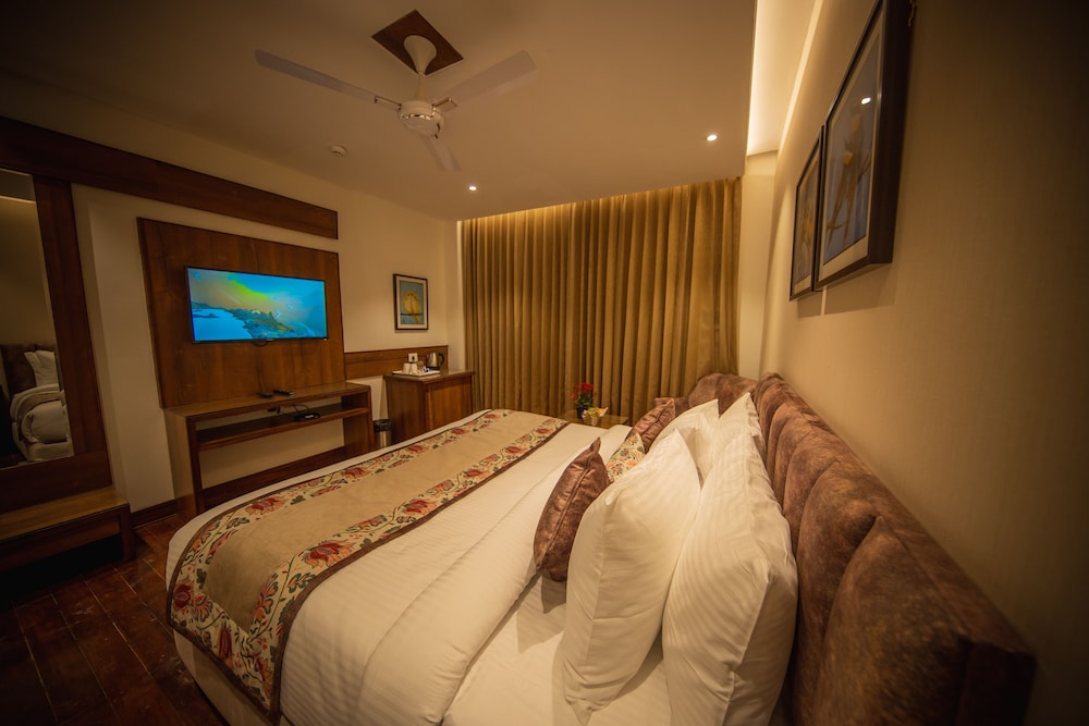 juSTa Grand View Resort & Spa Manali 33/73