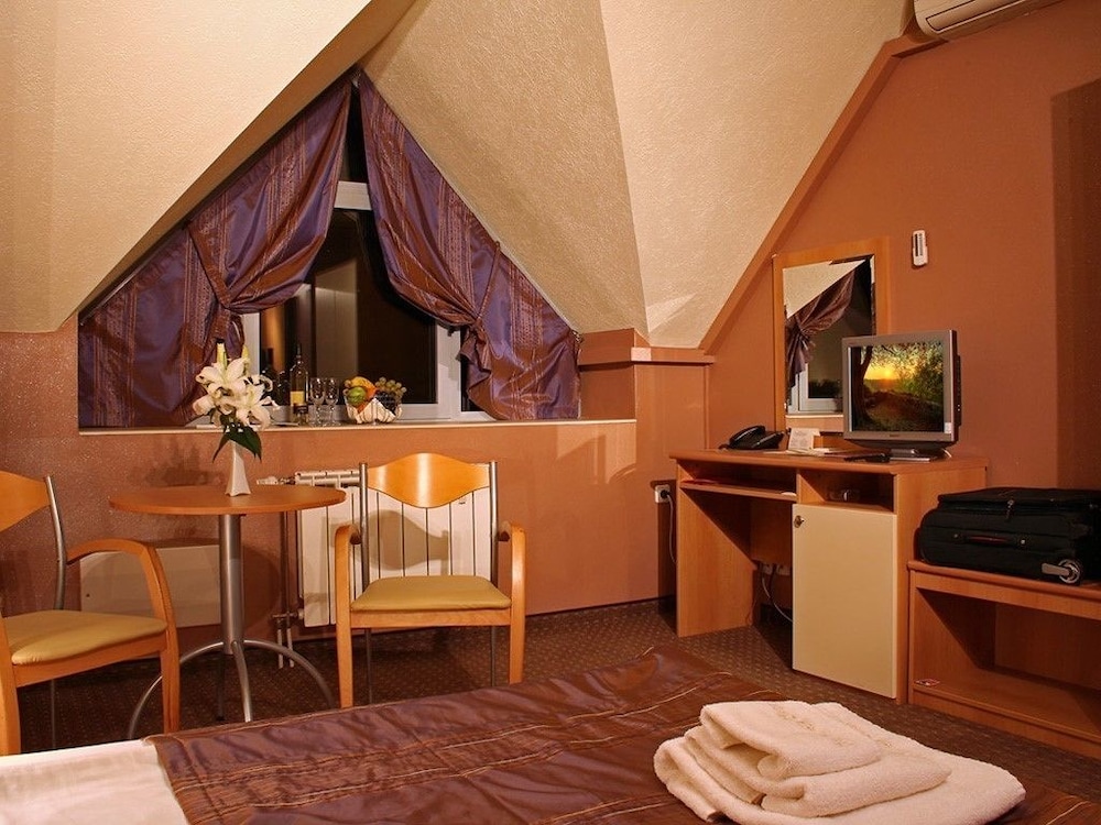 Brod Hotel 24/29