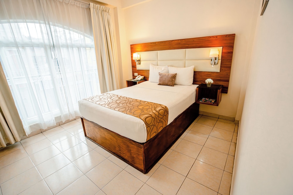 Hotel San Miguel 20/50